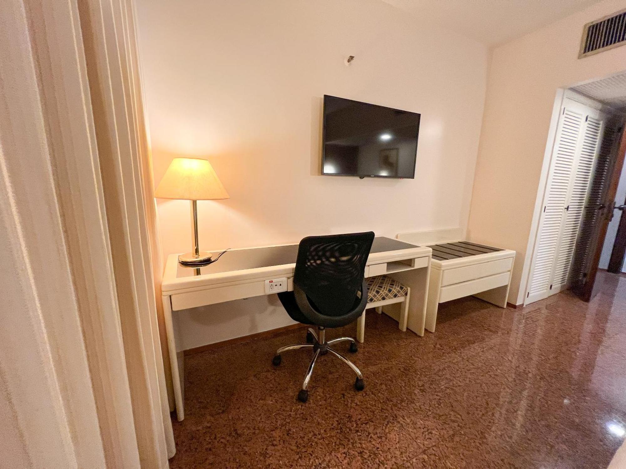 Castro'S Park Hotel Goiania Exterior photo